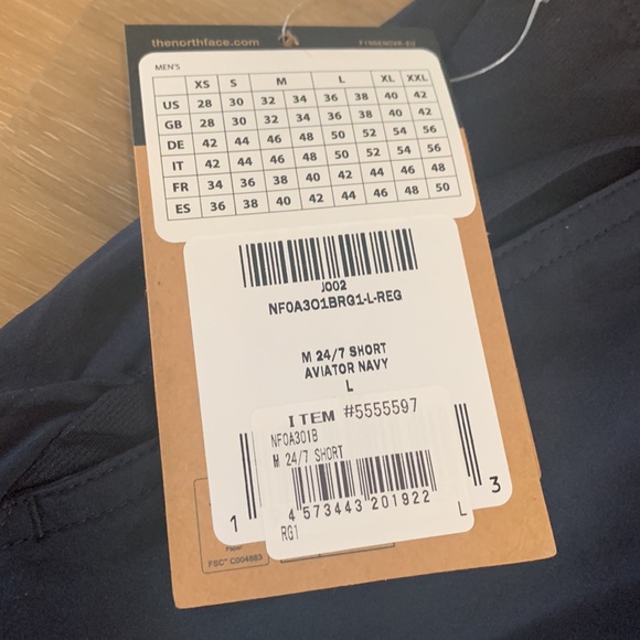 NWT The North Face Men’s Shorts - Picture 3 of 5